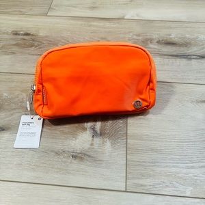 Lulu everywhere belt bag 1L